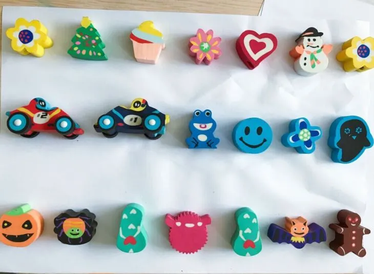 مجموعة هدايا ممحاة مقذوف بتصميم لطيف للأطفال